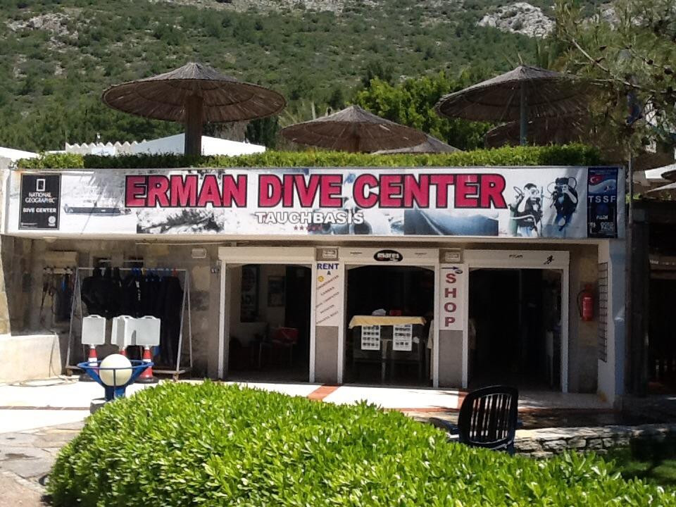 Erman Dive Center景点图片
