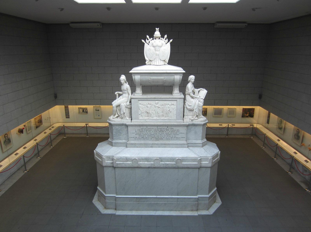 Puente Alto旅游景点-Cripta de Bernardo O'Higgins