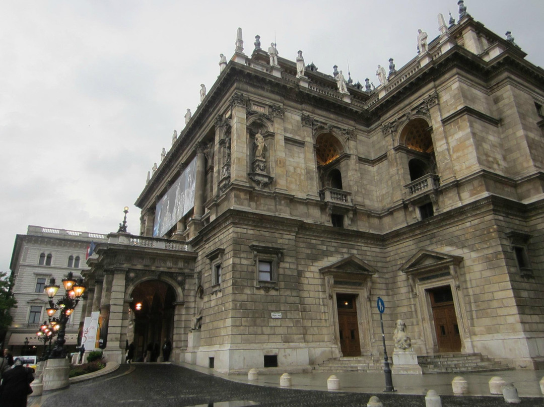 匈牙利国家歌剧院-布达佩斯必去景点