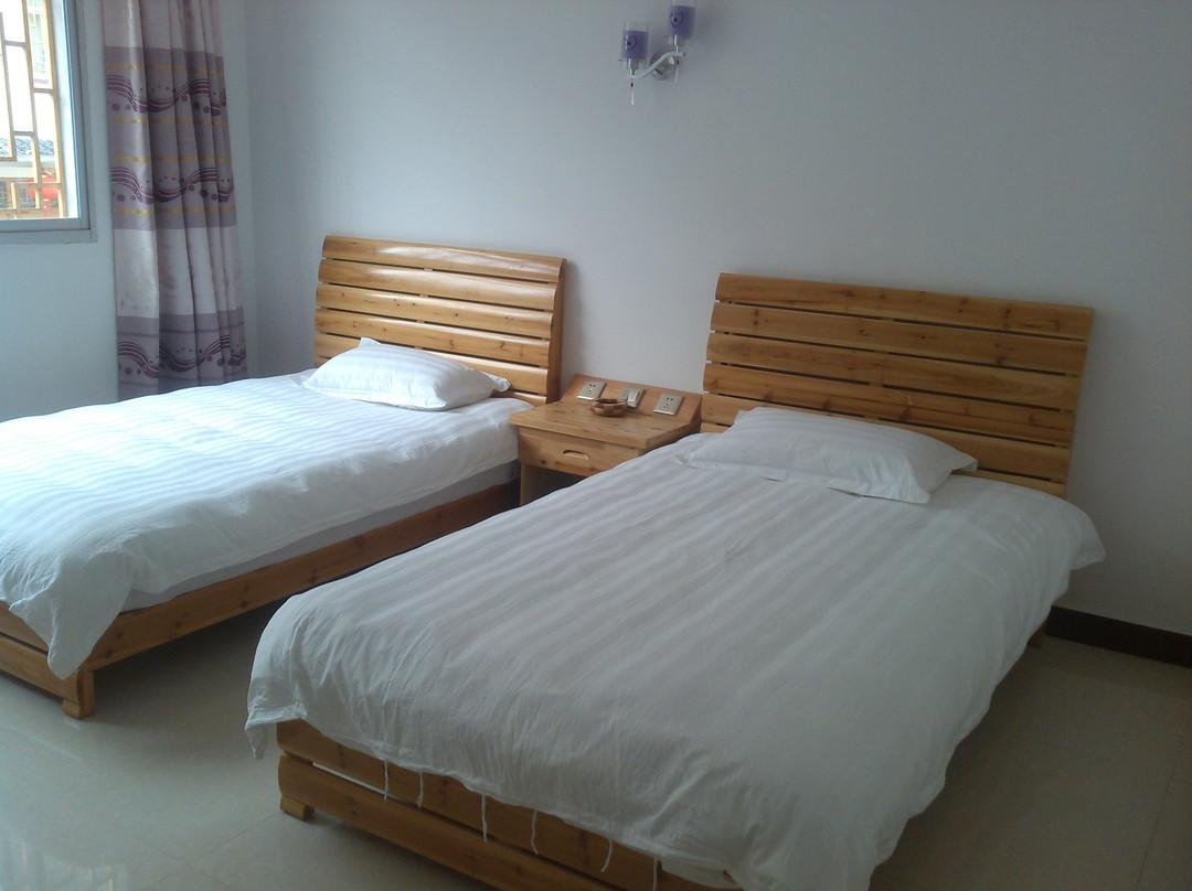 三清山竹贤山庄主图