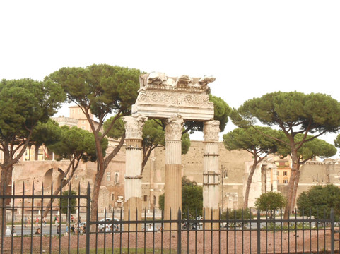 恺撒广场-罗马必去景点