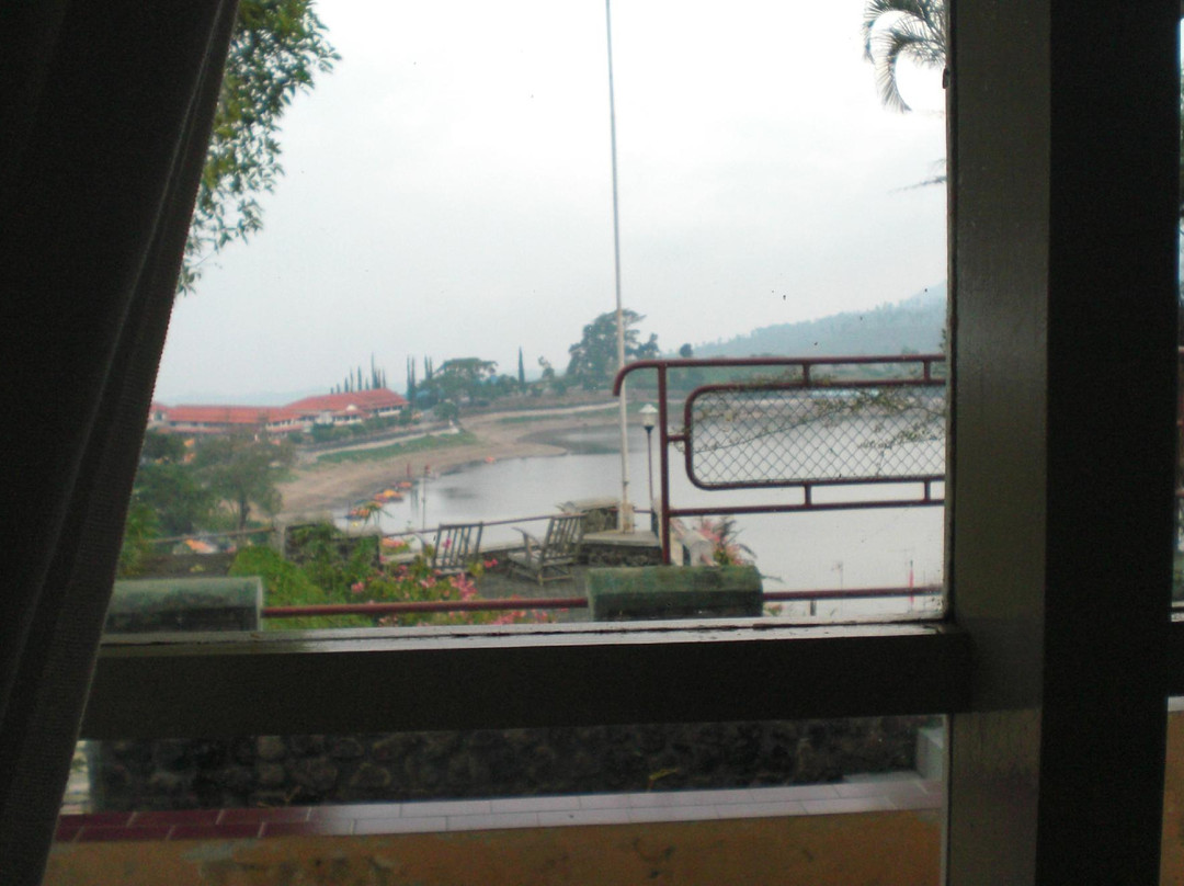 萨兰甘酒店主图