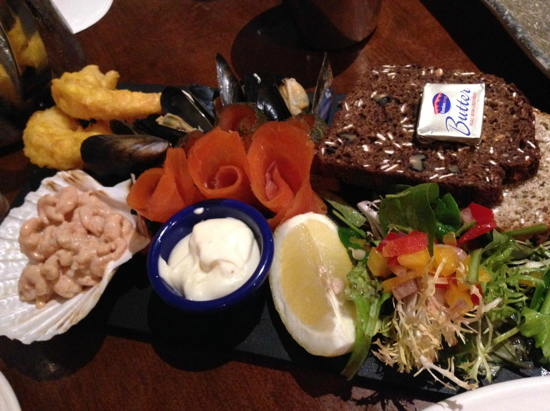 Dunes Pub and Bistro