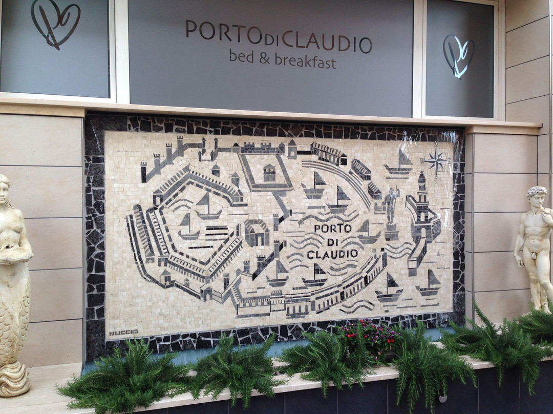 Porto di Claudio-菲乌米奇诺必去景点