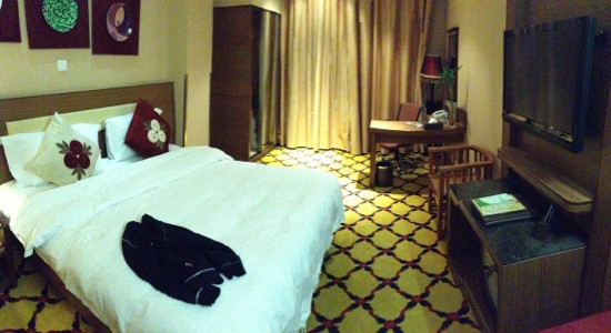 勃莱梅假日酒店主图