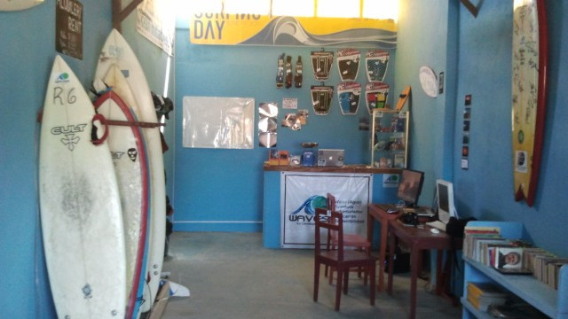 WAVES Surf Shop Surf Board Rentals-Lobitos必去景点