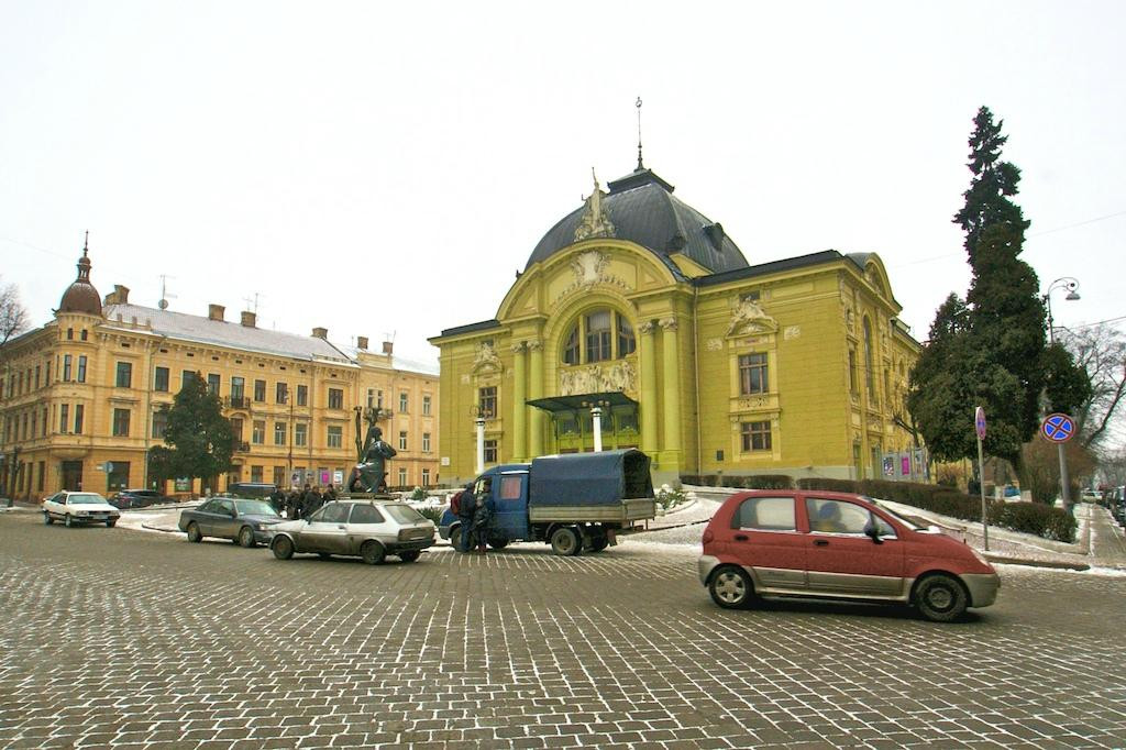 Chernivtsi Drama Theatre-Chernivtsi必去景点