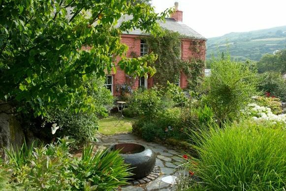 Dyffryn Fernant Gardens-Fishguard必去景点