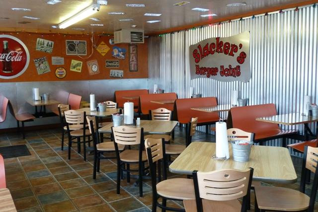 Lyman餐馆和美食-Slackers Burger Joint