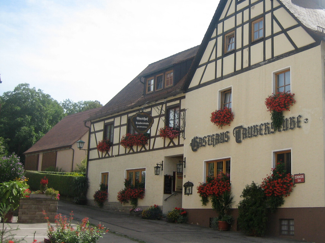 Adelshofen酒店住宿-Gasthaus Tauberstube