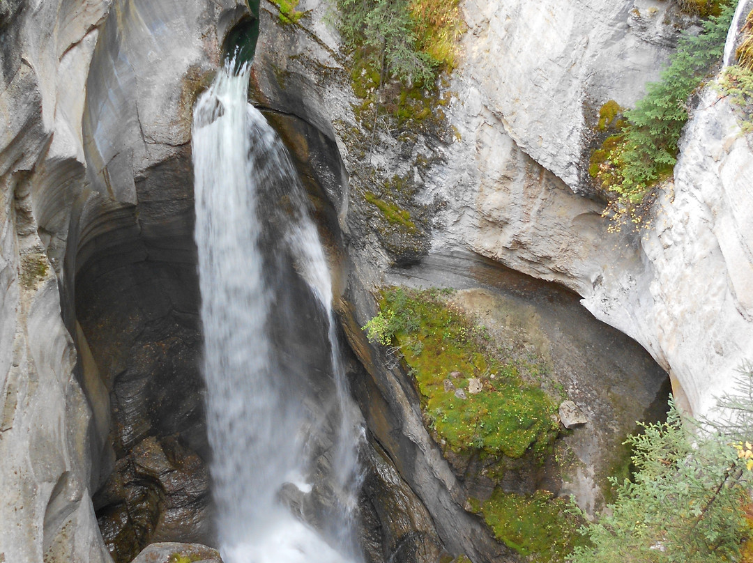 玛琳峡谷-贾斯珀必去景点