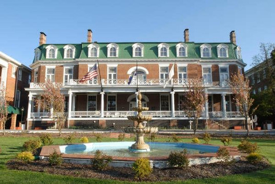 The Martha Washington Inn and Spa