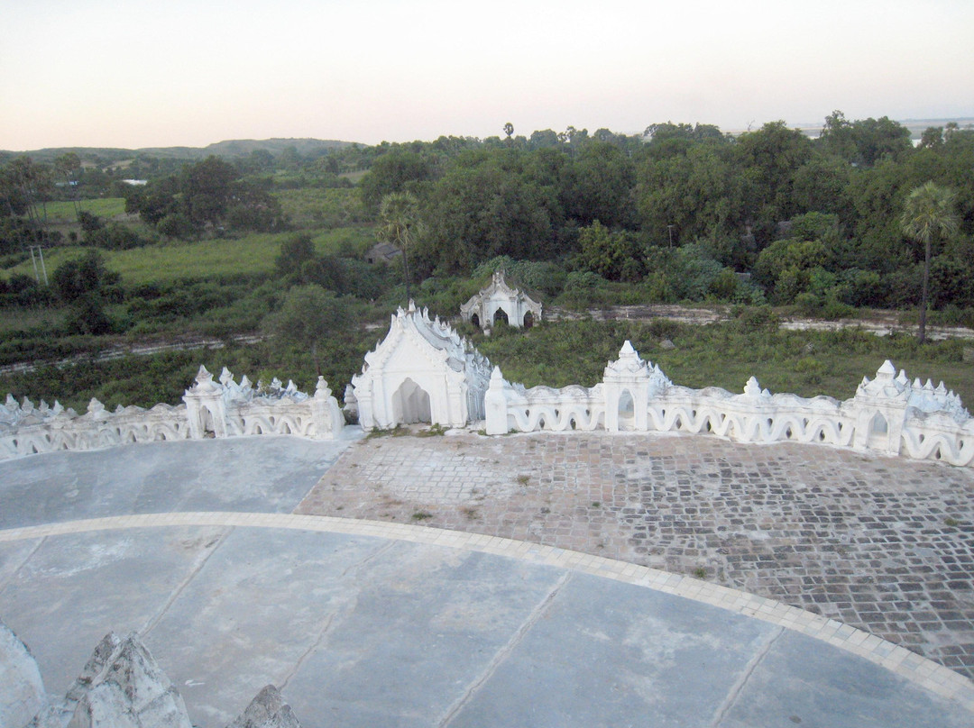 Hsinbyume Pagoda-敏贡古城必去景点