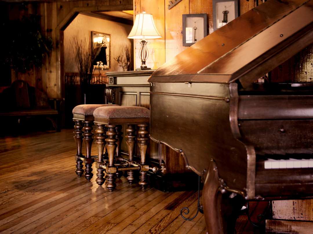 Forest House Lodge主图