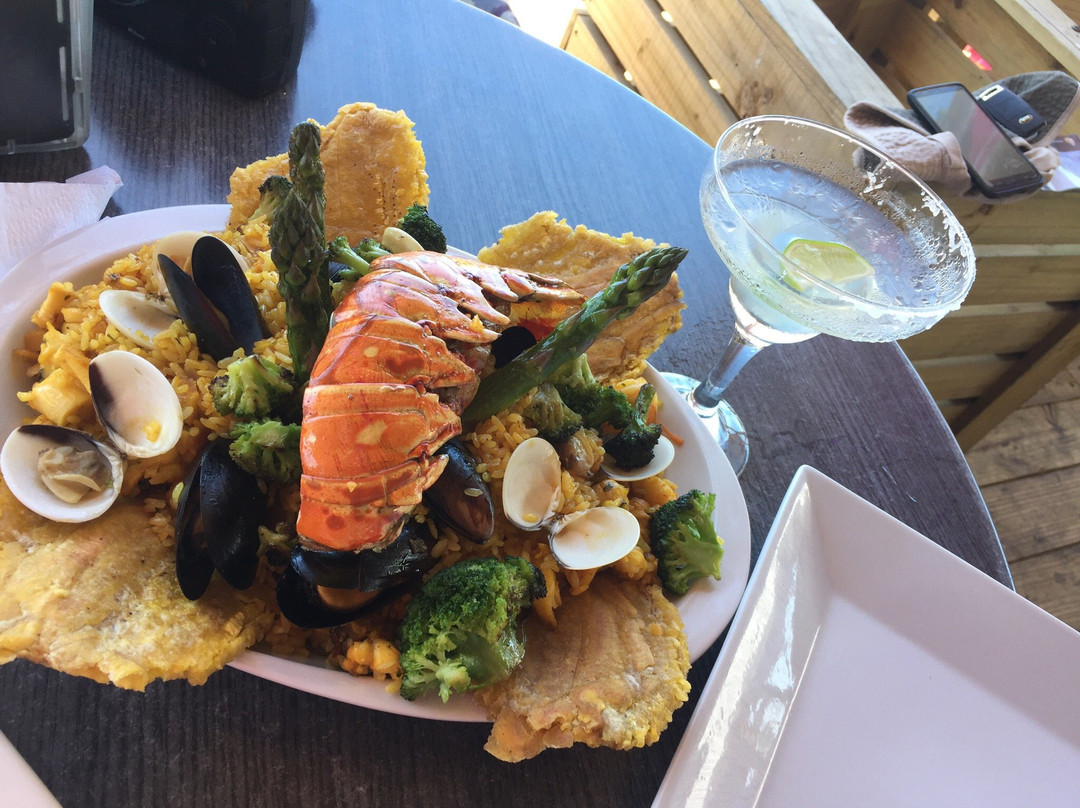 Marilyn's Bar & Grill