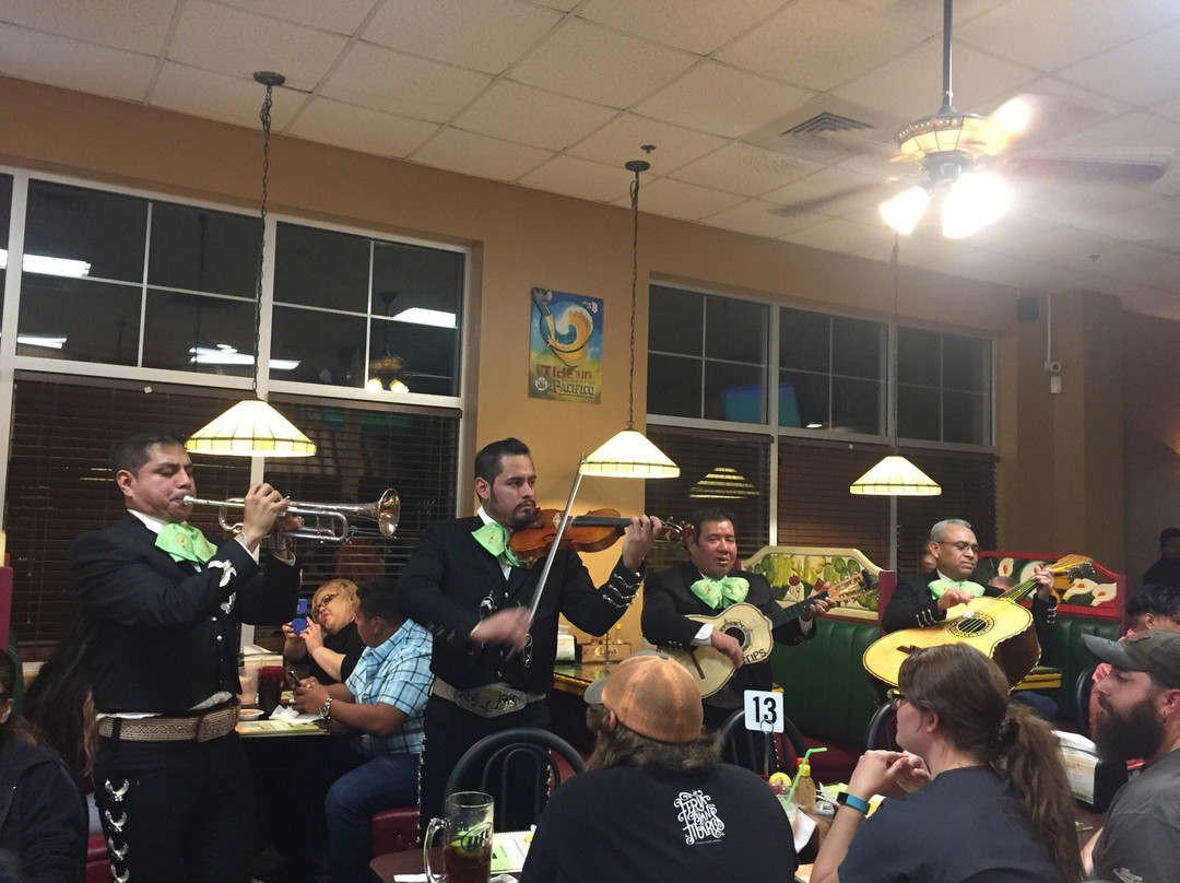 Browns Summit餐馆和美食-Luna Mexican Seafood Bar & Grill