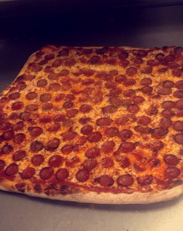 Dominic's & Vinnie's Pizza