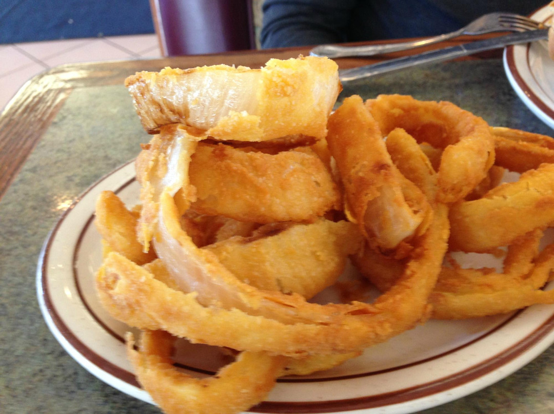 Tom's Famous Family Restaurant