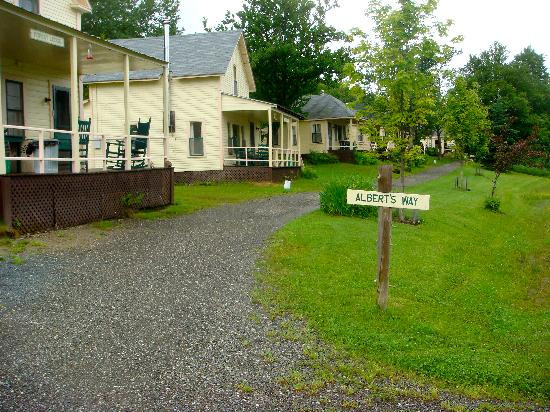 Quimby Country Lodge & Cottages