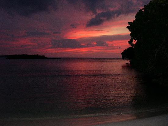 Half Moon Bay-内格里尔必去景点