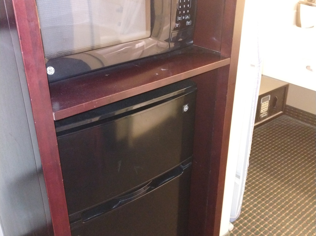 Carmel Inn & Suites主图