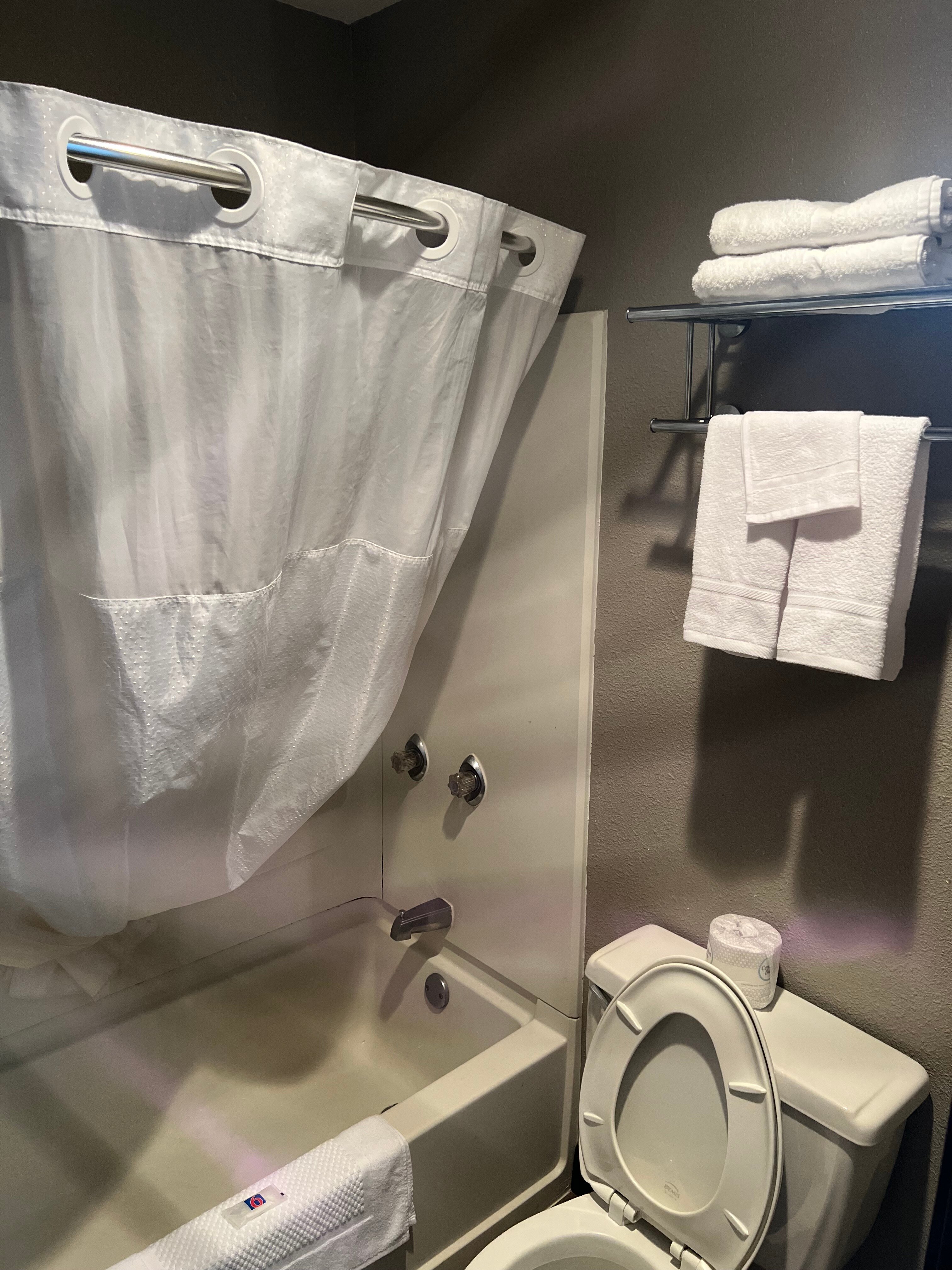 Motel 6 Cedar Rapids - Airport-浴室