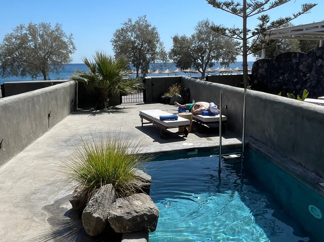 Oscar Beachfront Suites主图