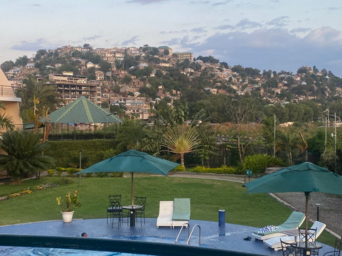 Ryan's Bay Hotel主图