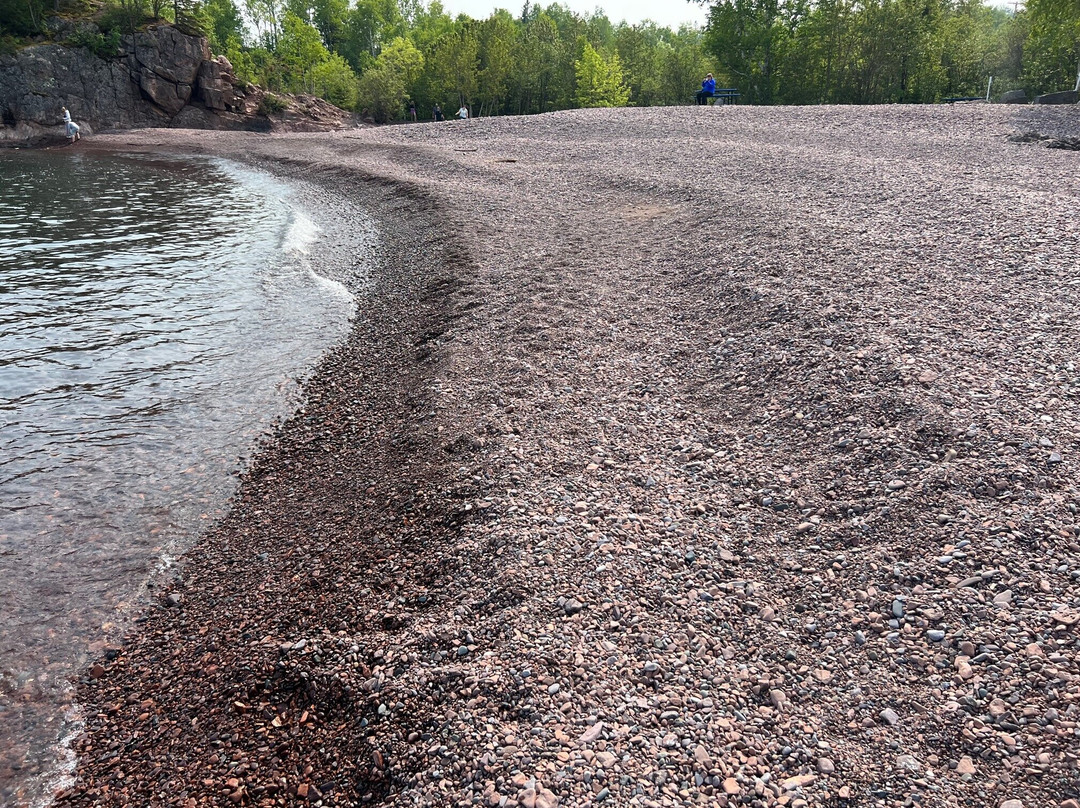 Black Beach-Silver Bay必去景点
