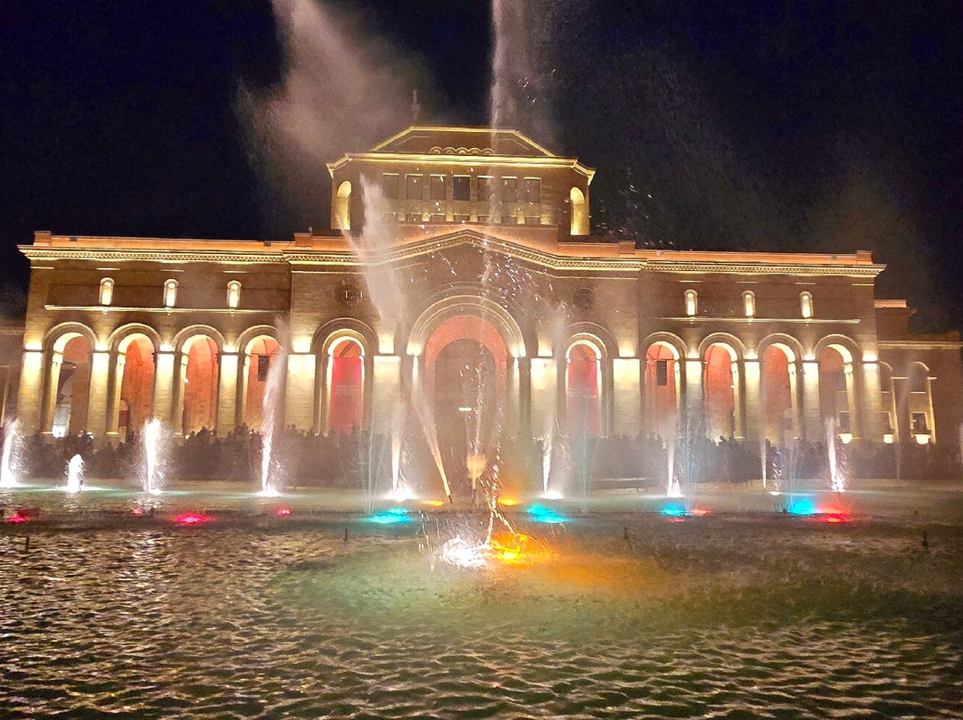 Dancing Fountains-埃里温必去景点