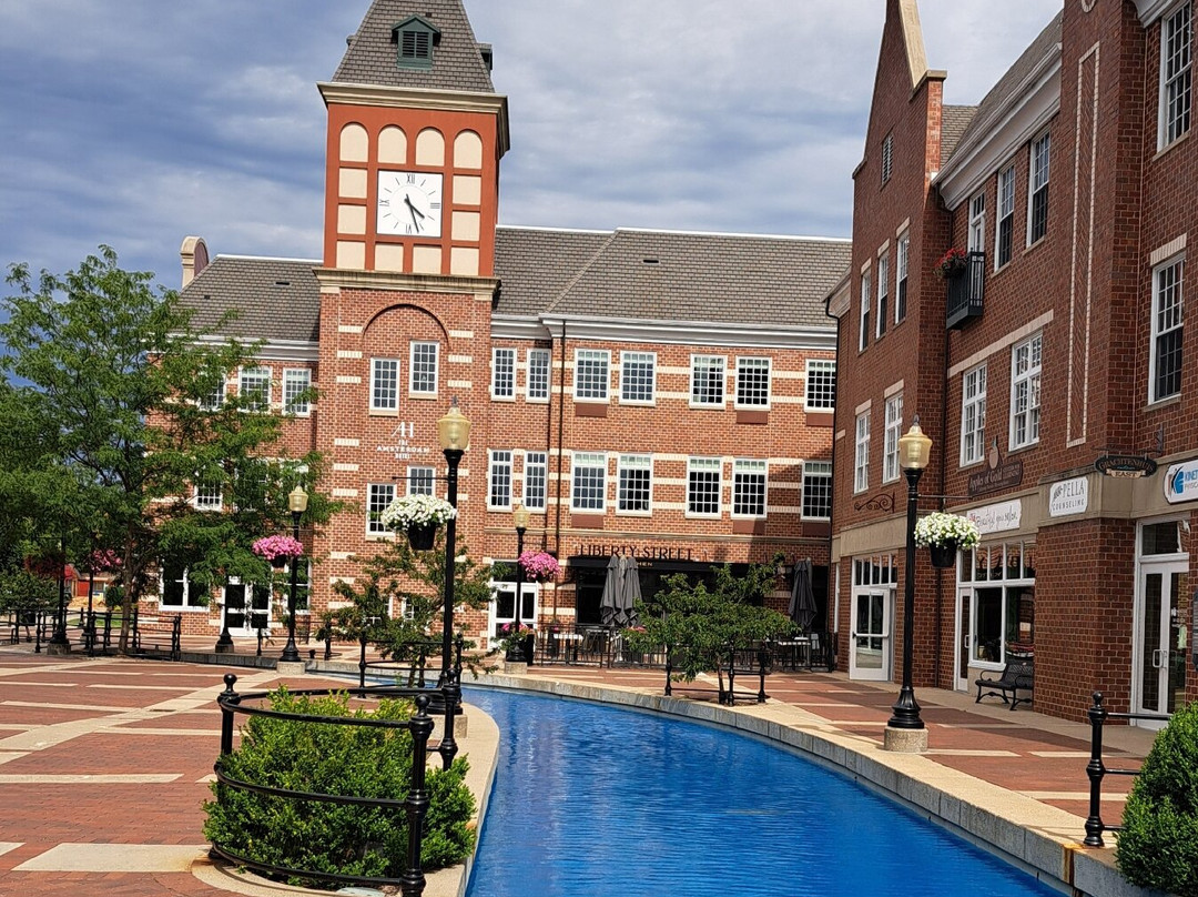 Molengracht Plaza and Canal