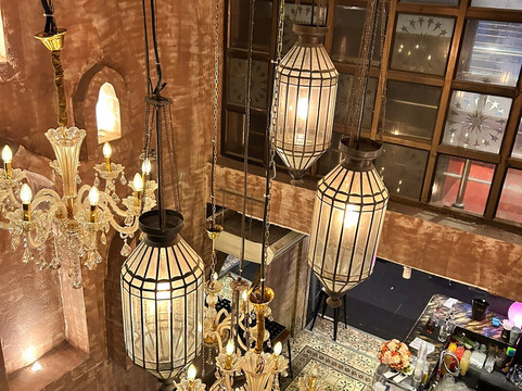 DJ站酒吧-曼谷必去景点