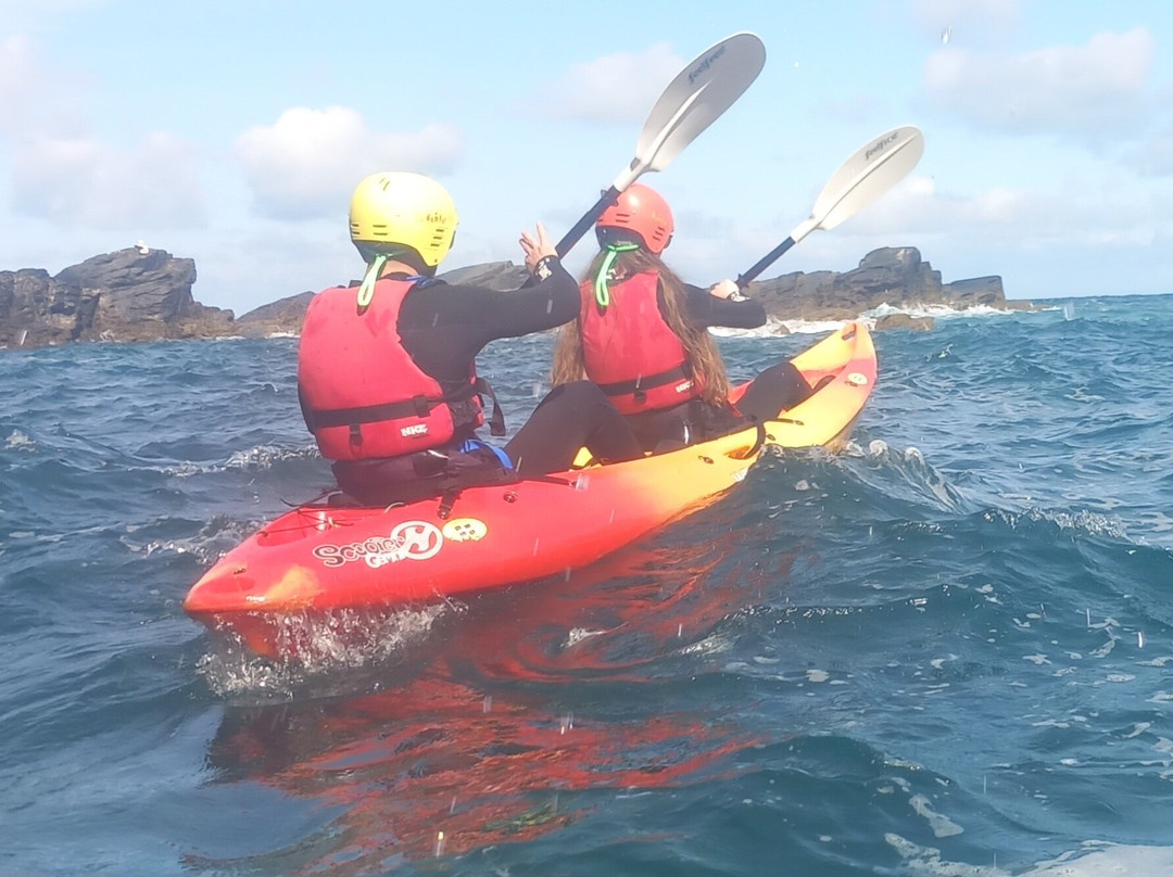 Trevone Bay Adventures景点图片