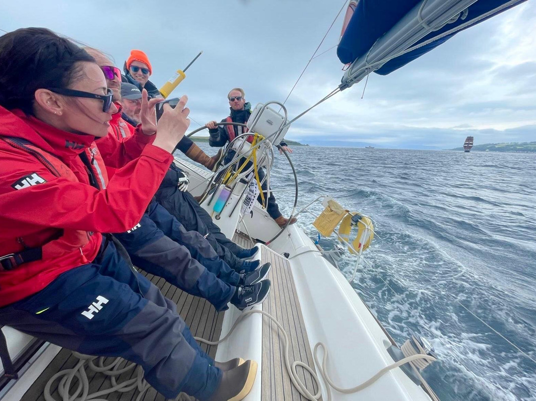 Sailing InTuition景点图片