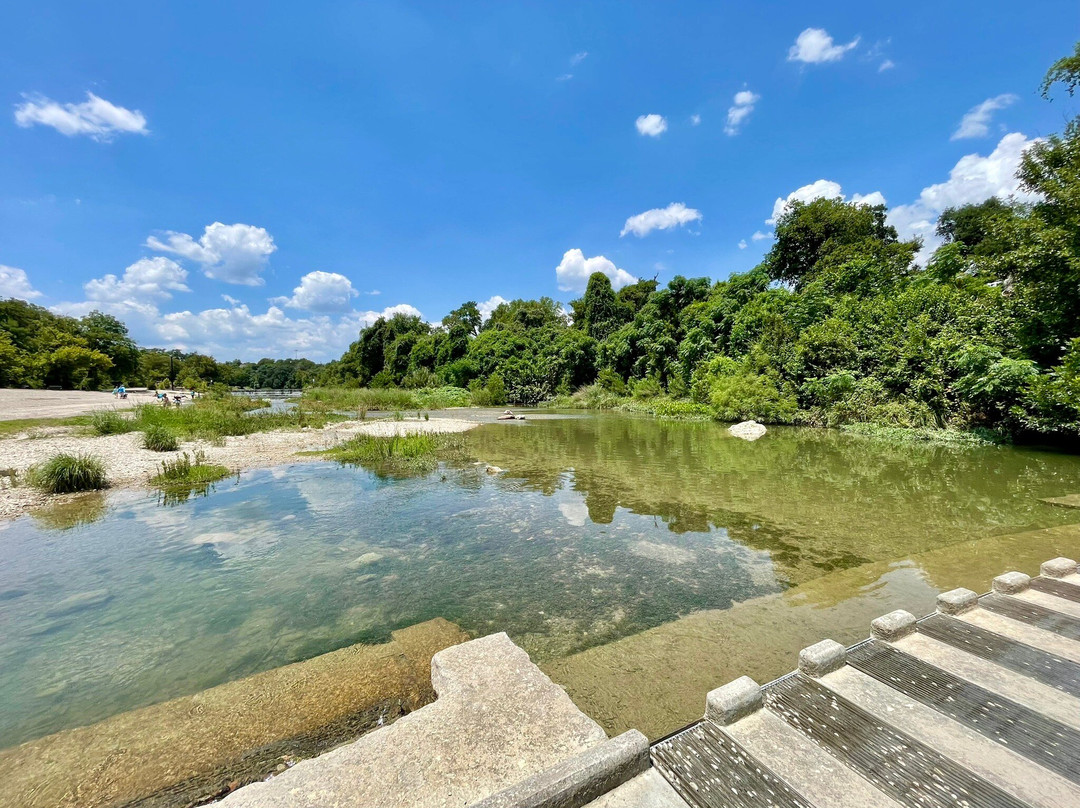 Blue Hole-Georgetown必去景点