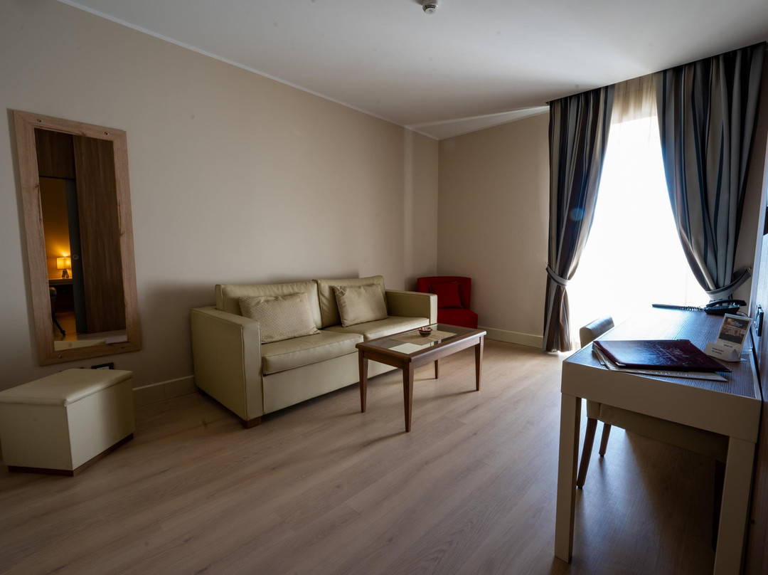 Hotel Mirasole International主图