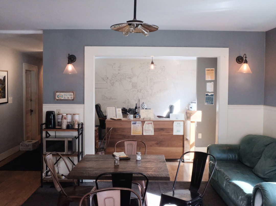 夏洛特酒店主图