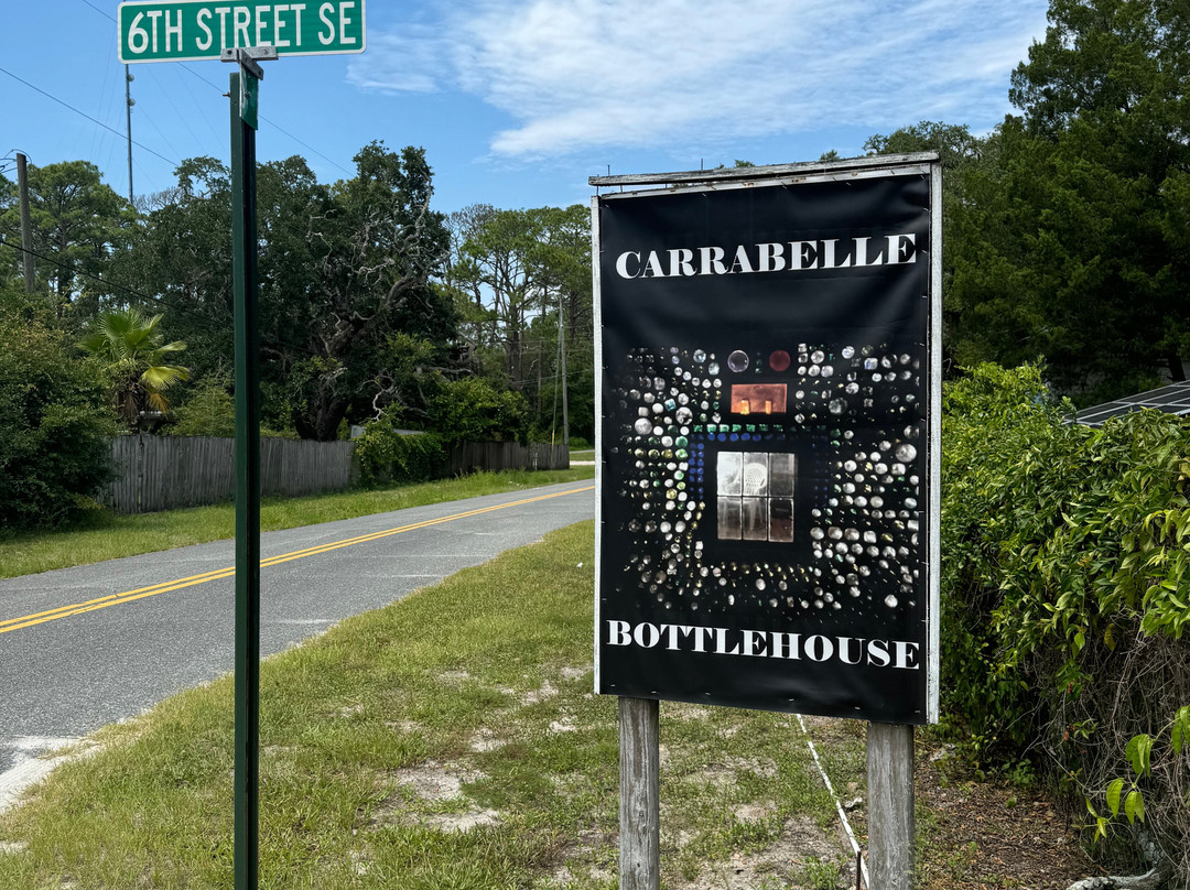 Carrabelle Bottle House景点图片