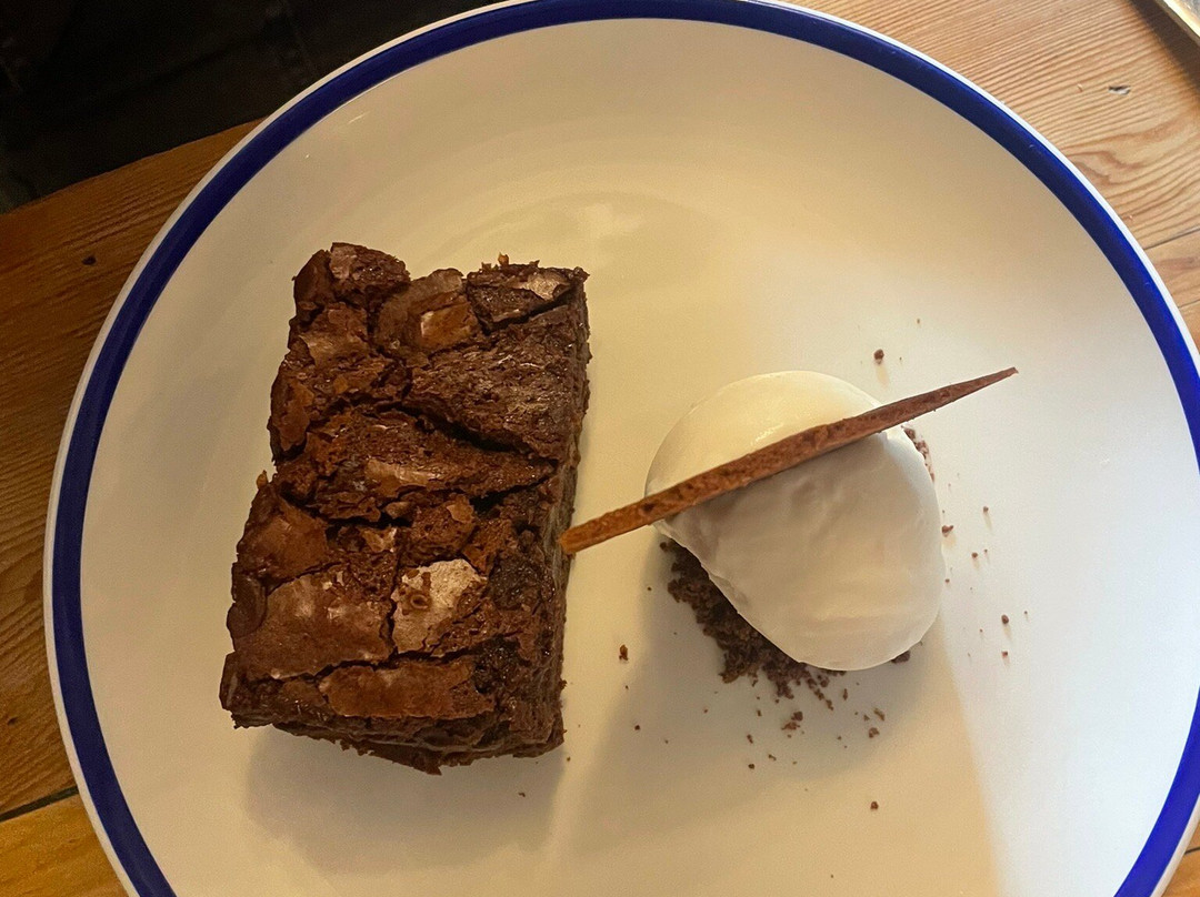 兔子与猎狗酒店主图