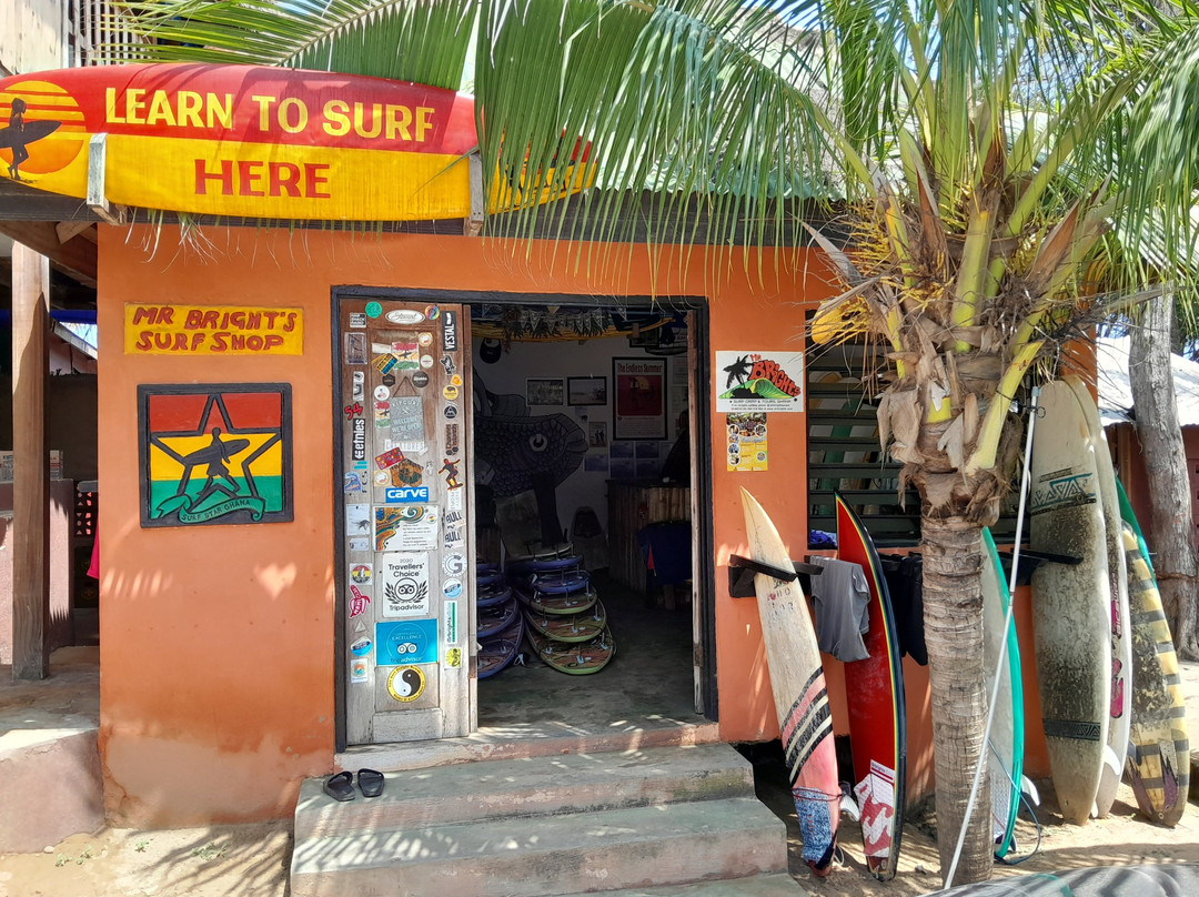 Mr Brights Surf School-Kokrobite必去景点