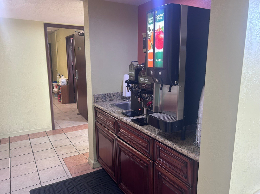 Days Inn by Wyndham Holbrook主图