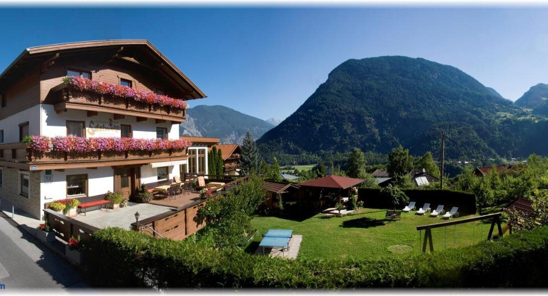 Otztal-Bahnhof酒店住宿-Gastehaus Edelweiss