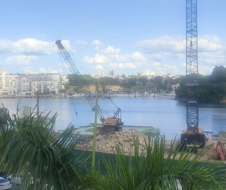 Plaza de España (Plaza de Armas)-圣多明哥必去景点