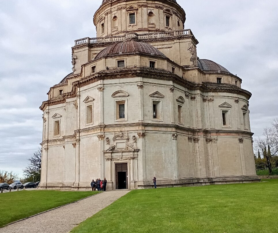 Tempio di Santa Maria della Consolazione-托迪必去景点