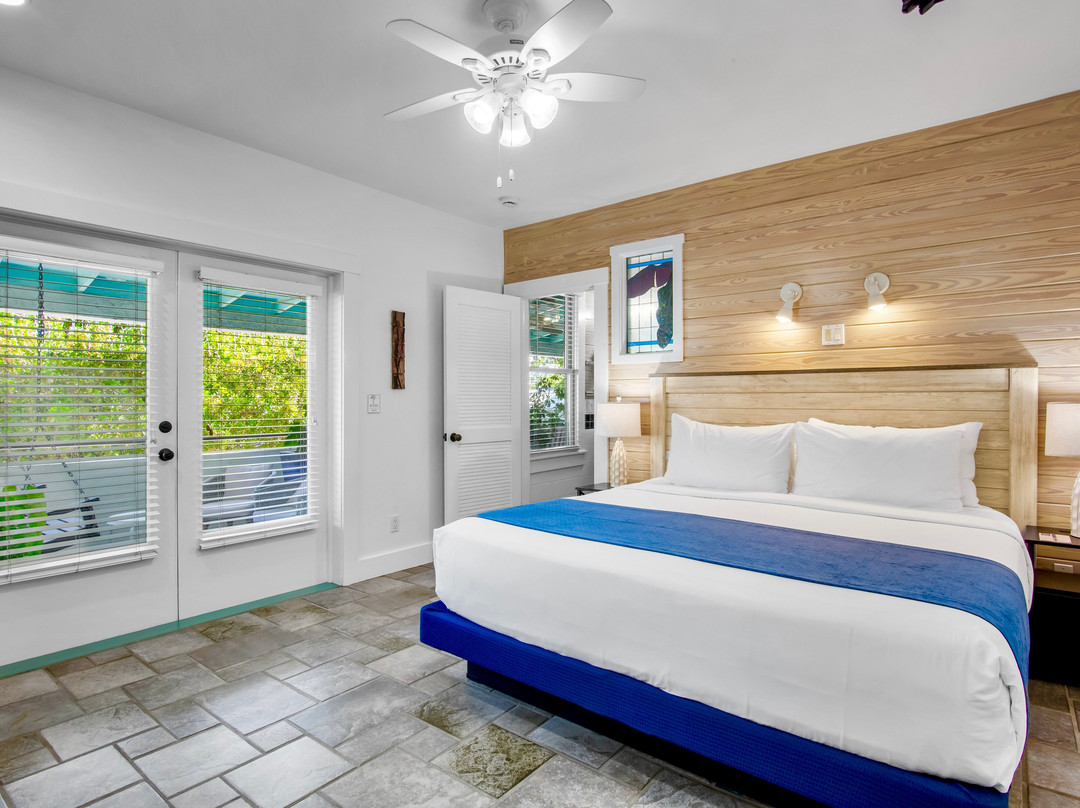 伊甸园酒店主图