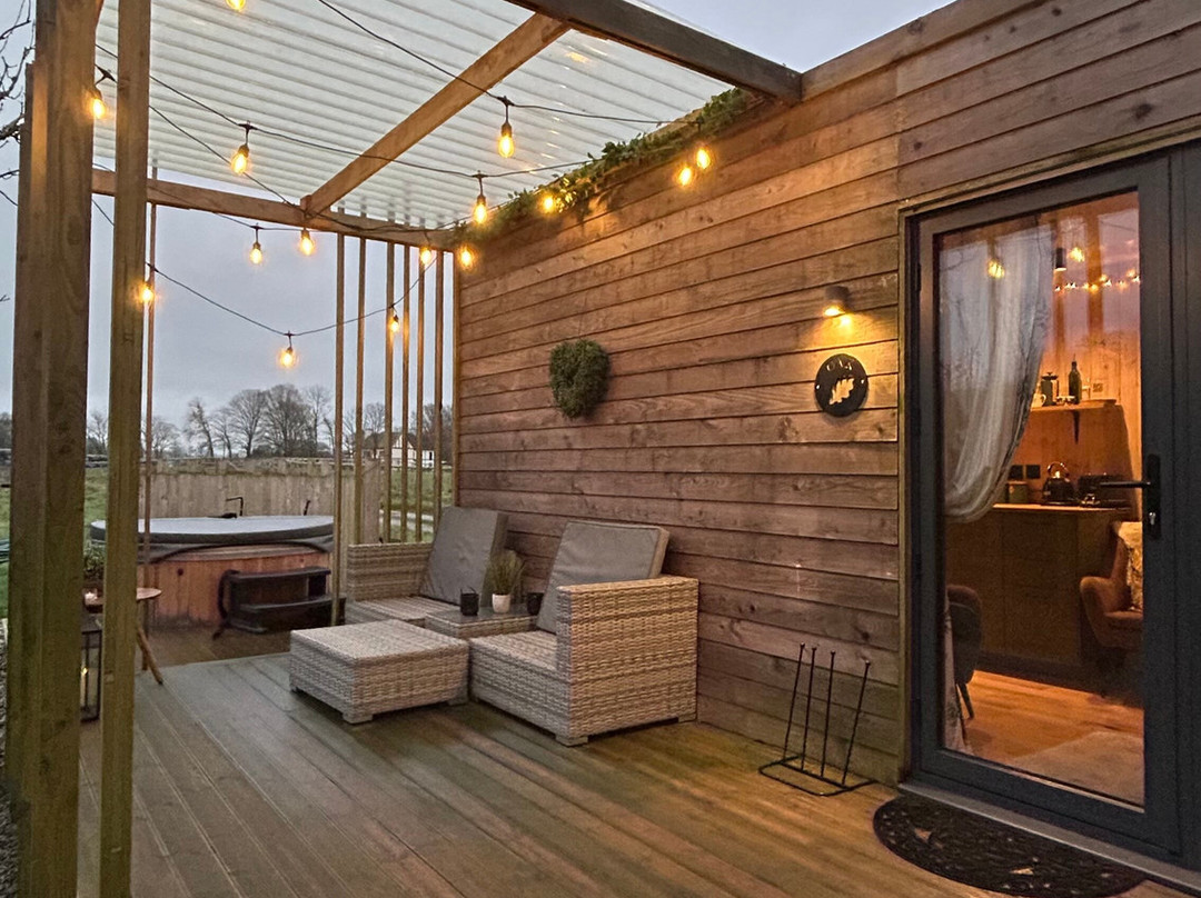 Pond View Lodges