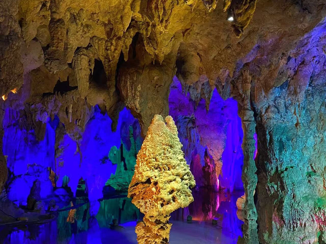 英德宝晶宫-英德市必去景点