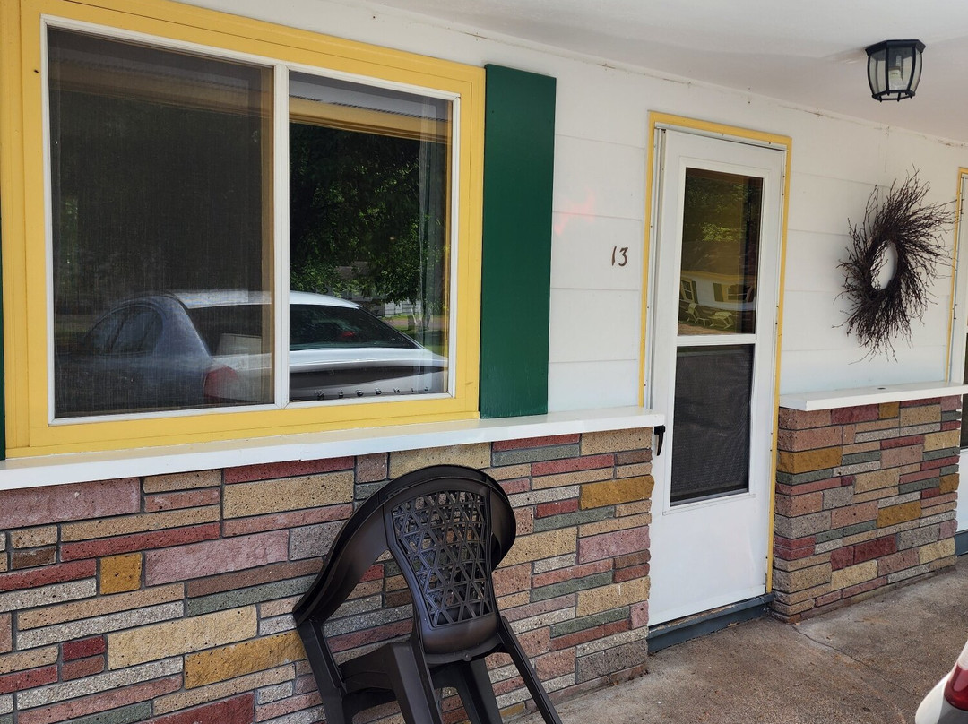 Sunshine Motel And Cabins主图