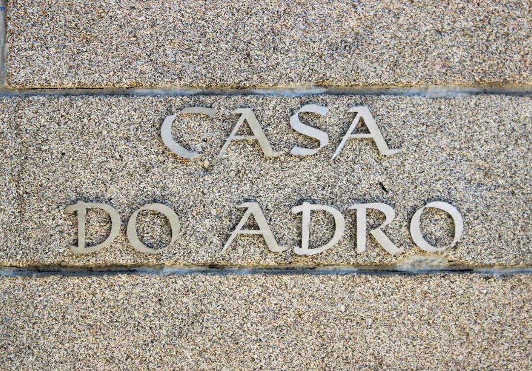 Casa do Adro de Parada
