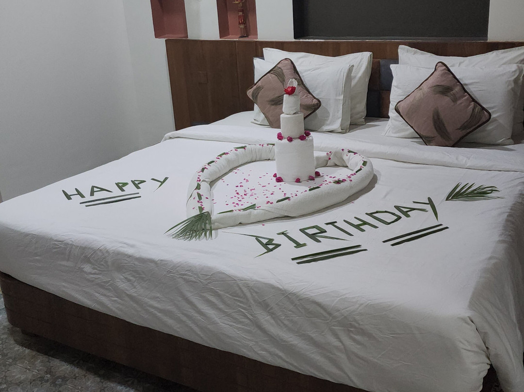 Sterling Padam Pench主图